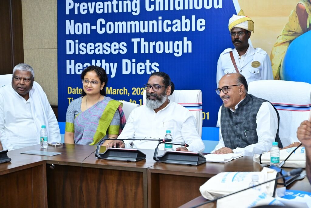 मुख्यमंत्री हेमन्त सोरेन आज यूनिसेफ की ओर से आयोजित “राउंड टेबल ऑन प्रीवेंटिंग चाइल्डहुड नॉन कम्युनिकेबल डिसीज थ्रू हेल्दी डाइट्स ” पर आयोजित कार्यक्रम में हुए शामिल…