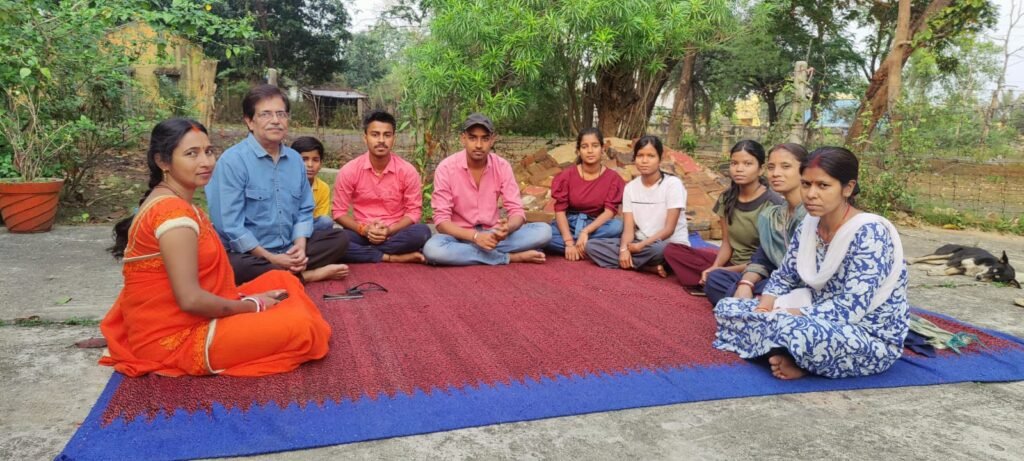 चैत्र नवरात्रा को लेक मैथन प्रज्ञा मंडल में गोष्ठी का आयोजन…