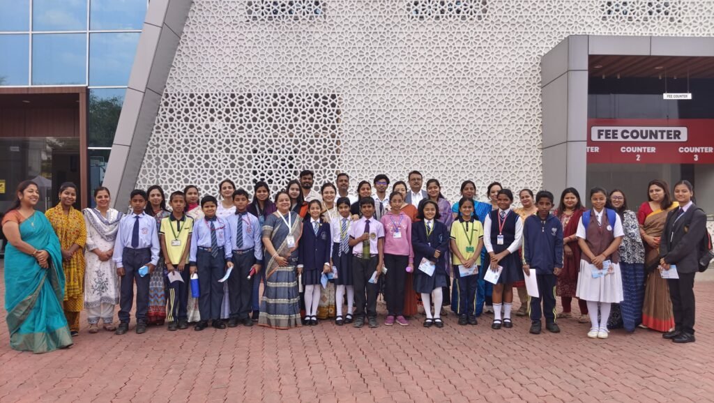 स्पेलिंग प्रतियोगिता में बच्चों ने हिस्सा लिया, राष्ट्रीय मेगा फाईनल में लेंगे भाग…