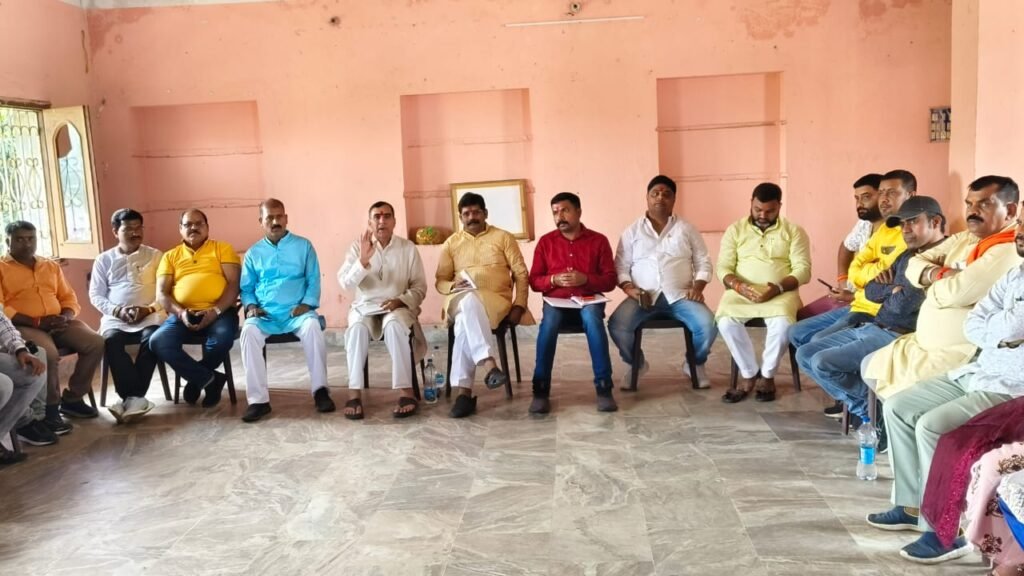 निरसा में प्रमुख कार्यकताओं के साथ भाजपाइयों ने की बैठक…