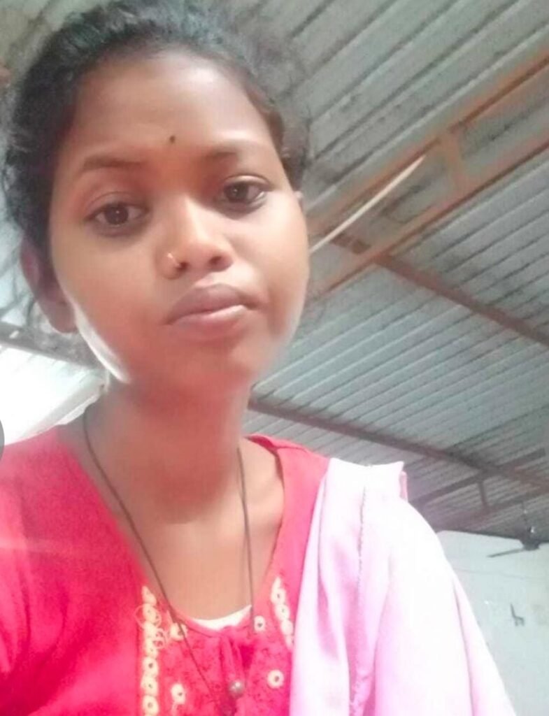 बाइक सवार जमादार ने युवतियों को मारा धक्का, एक की मौत, दो घायल, थाना में हंगामा…