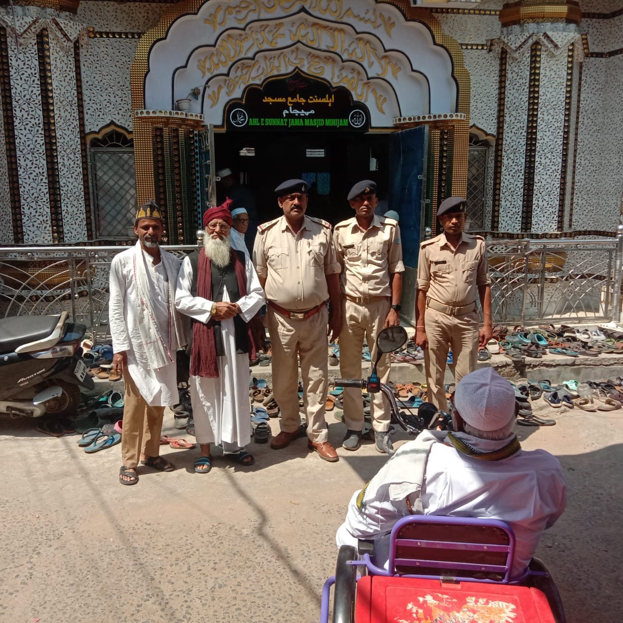 जामताड़ा में अलविदा की नमाज़ और ईद की तैयारियों की धूम….