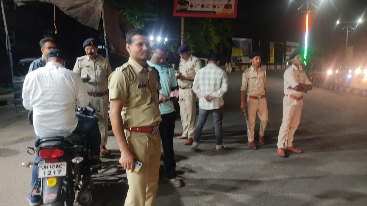 ट्रैफिक डीएसपी के नेतृत्व में चला विशेष चेकिंग अभियान…