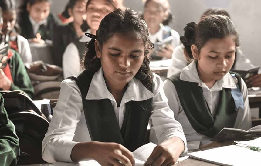 झारखंड में निजी स्कूलों की मनमानी पर लगाम, सरकार ने लागू किया नया नियमन!…