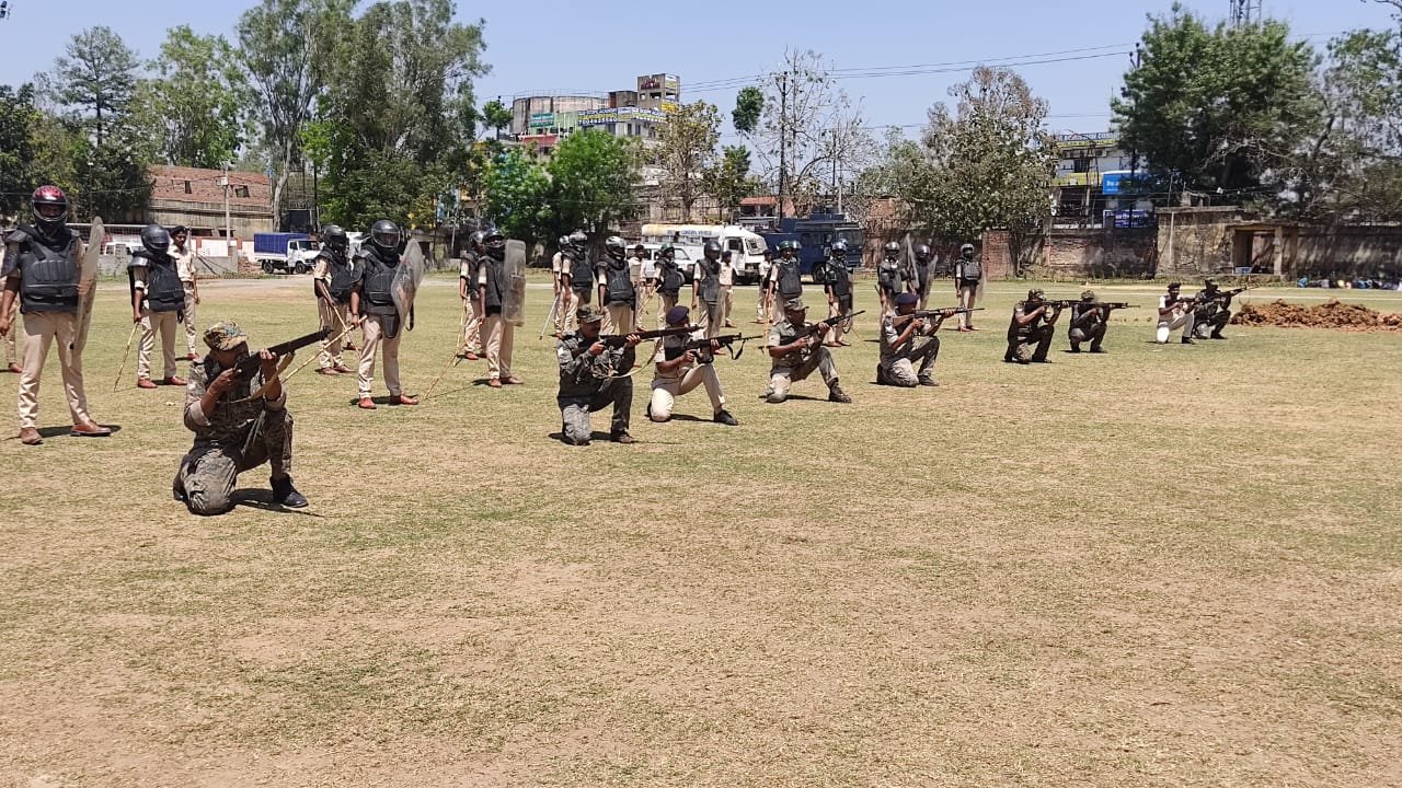 रामनवमी और ईद पर उपद्रवियों से सख्ती से निबटने के लिए तैयार है धनबाद पुलिस…