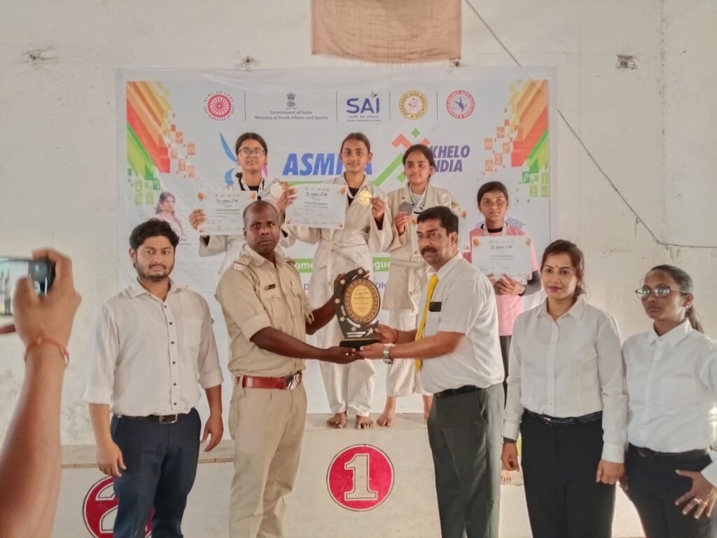 अस्मिता धनबाद जूडो सिटी लीग में धनबाद पब्लिक स्कूलों हीरक ब्रांच , डी ए वी कोयला नगर , सरस्वती विद्या मंदिर सिन्धी वह डी ए वी बरोरा का जलवा…