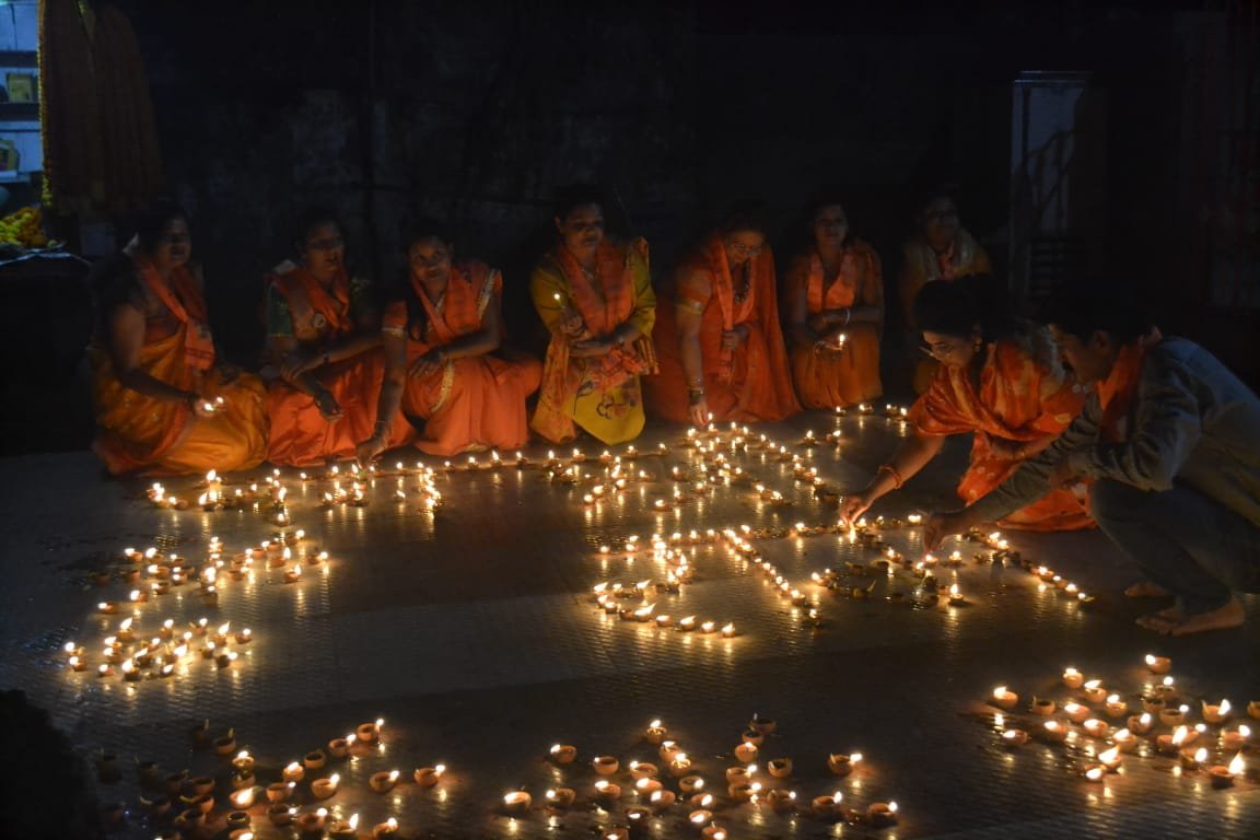 हिंदू नव वर्ष पर दीपोत्सव का आयोजन..