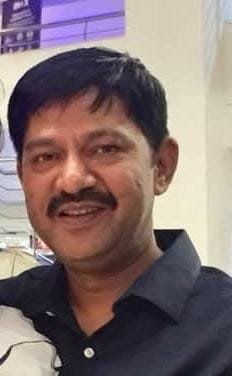 आखिर आदमी इतना कमजोर क्यों हो गया..ऐसा कदम उठाने के पहले बूढ़ी मां तक की याद क्यों नहीं आई…