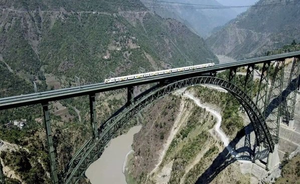 ‘धरती के स्वर्ग’ पर तरक्की की रफ़्तार, मोदी की एक और ‘भीष्म प्रतिज्ञा’ पूरी…