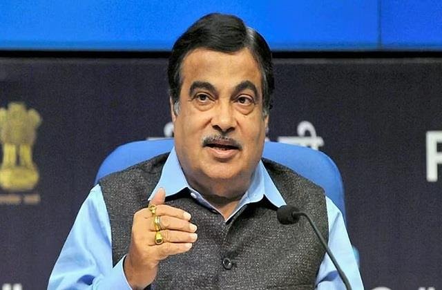 New Toll Policy Announcement: टोल सिस्टम में होंगे बड़े बदलाव, सरकार ला रही नई प्रणाली, नितिन गडकरी का बड़ा ऐलान…