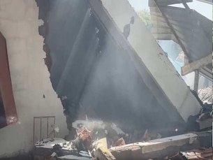 गुजरात के बनासकांठा में पटाखा गोदाम में आग लगने से 18 की मौत 5 घायल; मुआवजे का ऐलान…