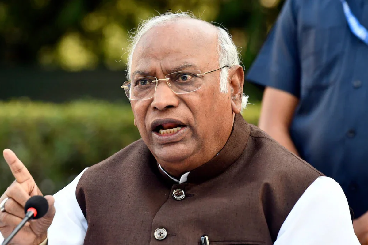 “राहुल और प्रियंका को डरा रहे हैं”, बक्सर में बोले कांग्रेस के राष्ट्रीय अध्यक्ष मल्लिकार्जुन खरगे…