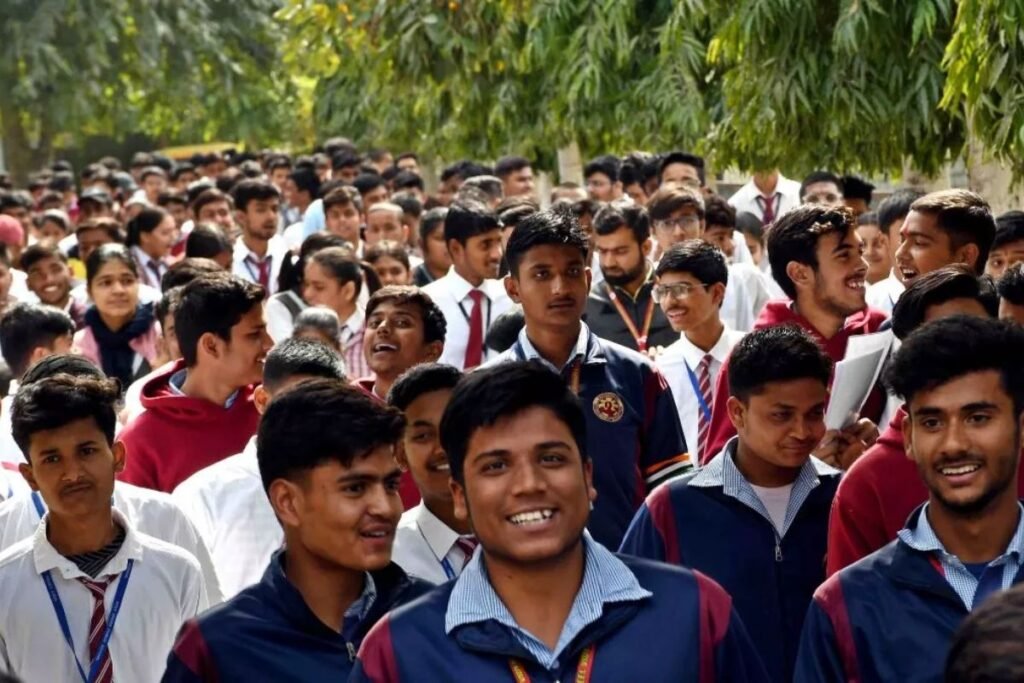 चुनाव से पहले CM नीतीश ने युवाओं को दिया बड़ा तोहफा, बिना गारंटी के मिलेगा अब 95 हजार छात्रों को लोन…