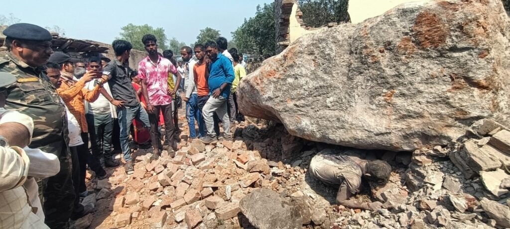 साउथ तीसरा में ओबी के चपेट में आने से दुकानदार की मौत…