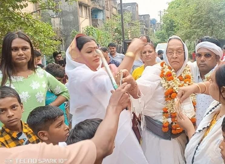 हमारा किन्नर समाज जजमानों के घरों में खुशियां लाने के छठ महापर्व करती है: छमछम देवी…