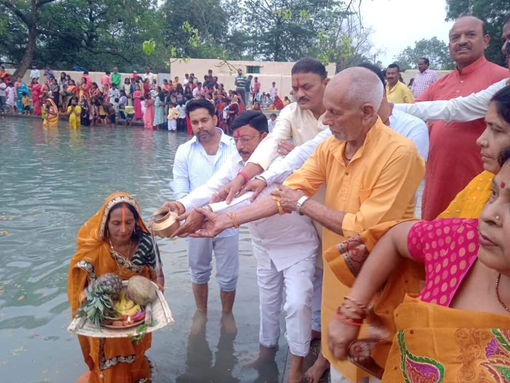 चैती छठ का पर्व: सिंदरी में उल्लास और श्रद्धा का मिलाजुला उत्सव…