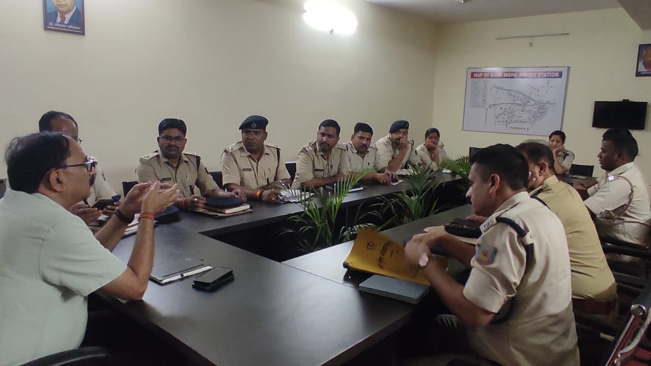 रामनवमी को लेकर धनबाद में विशेष सतर्कता, जिले में सुरक्षा के चाक चौबंद इंतजाम, सोशल मीडिया पर पुलिस की कड़ी निगरानी…