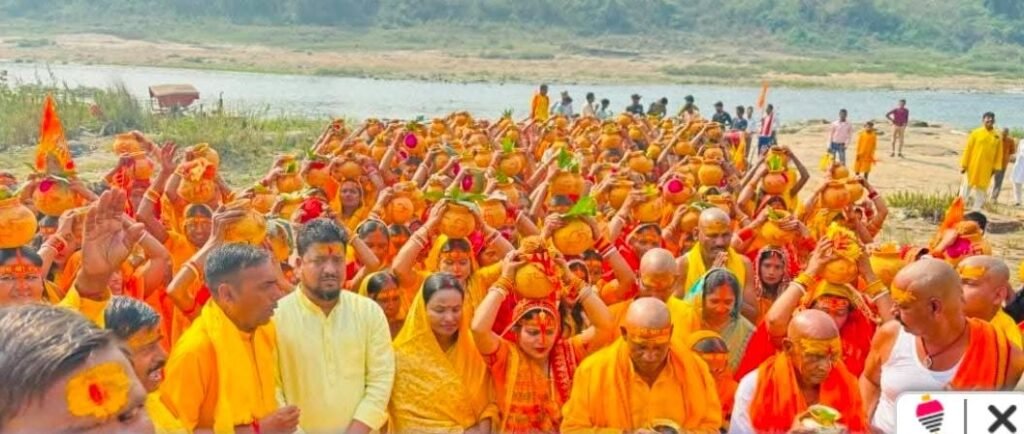 प्राण प्रतिष्ठा महायज्ञ को ले हाथूडीह में निकली कलश यात्रा…