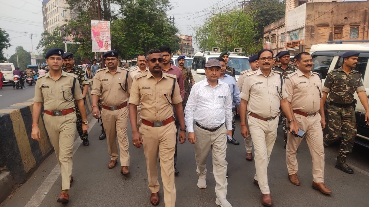 रामनवमी को लेकर प्रशासन ने विभिन्न क्षेत्रों में किया फ्लैग मार्च…