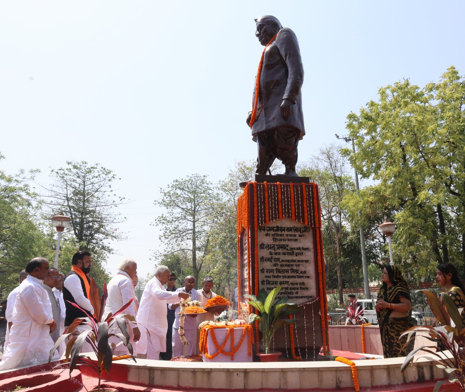 मुख्यमंत्री ने पूर्व उप प्रधानमंत्री स्व० जगजीवन राम जी को उनकी जयंती के अवसर पर भावभीनी श्रद्धांजलि अर्पित की…