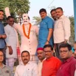 धनबाद MLA राज सिन्हा ने पूर्व प्रधानमंत्री स्वतंत्रता सेनानी बाबू जगजीवन राम जी की 118 विं जयंती पर भूली एवं सेंट्रल हॉस्पिटल के प्रांगण में स्थित उनकी प्रतिमा पर माल्यार्पण कर श्रद्धांजलि अर्पित किया…