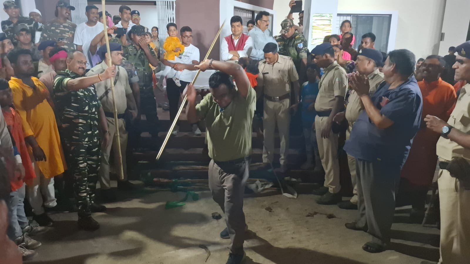 पाकुड़ में रामनवमी पर भव्य शोभा यात्रा का हूआ आयोजन…