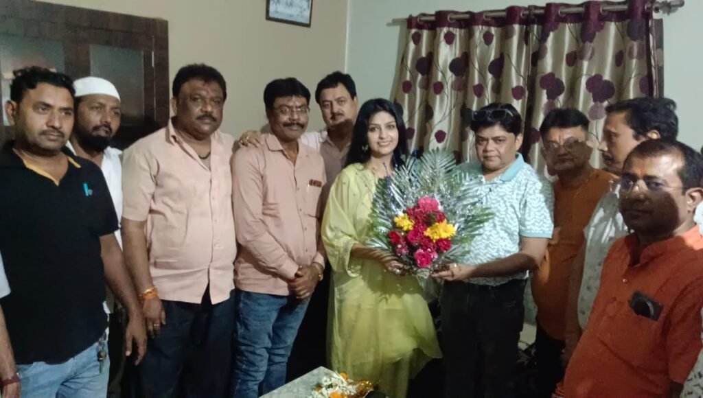 चैंबर आफ कॉमर्स पुराना बाजार ने एमएस इंडिया रनर अप अंकिता बनर्जी को किया सम्मानित…