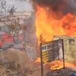 वक्फ बिल की वापसी की मांग को लेकर उबाल, रघुनाथगंज के उमरपुर में पुलिस और प्रदर्शनकारियों के बीच झड़प, दो पुलिस वाहन जलाए गए…