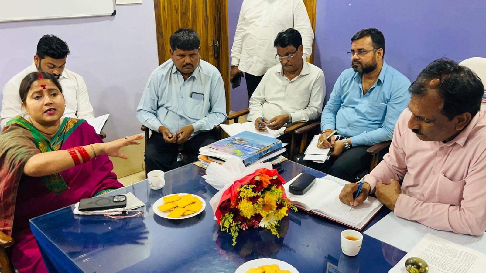 हैवी ब्लास्टिंग व अन्य 13 सूत्री मांगों को लेकर झरिया विधायक सह जनता श्रमिक संघ के महामंत्री रागिनी सिंह ने महाप्रबंधक से किया वार्ता…