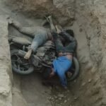 पुरूलिया रोड निर्माण कार्य में लापरवाही से हुई दुर्घटना में दो युवकों की दर्दनाक मौत…