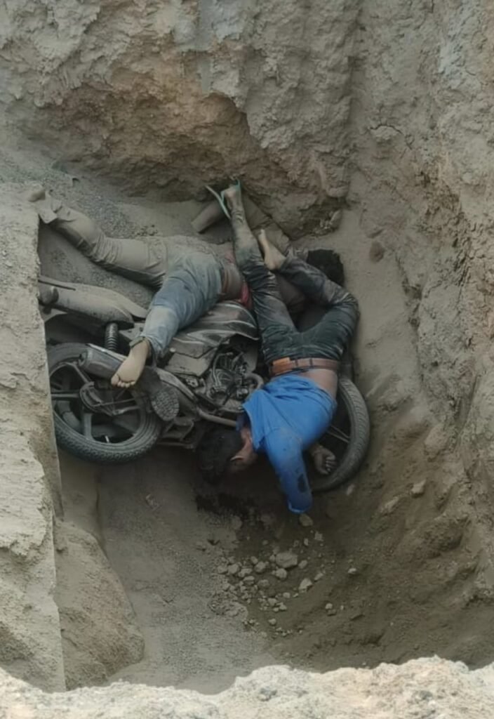 पुरूलिया रोड निर्माण कार्य में लापरवाही से हुई दुर्घटना में दो युवकों की दर्दनाक मौत…