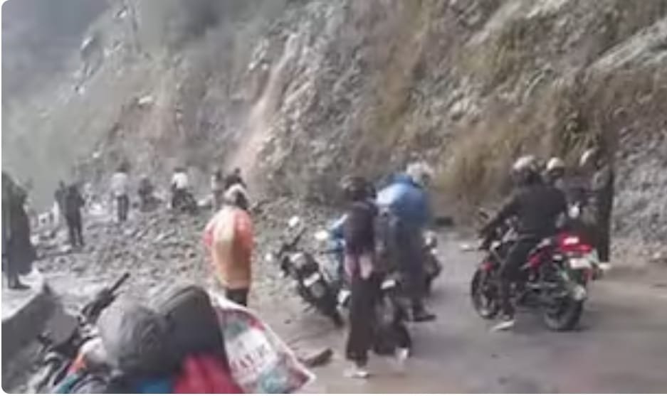 केदारघाटी में आफत की बारिश ने मचाई तबाही, केदारनाथ हाईवे बंद और कई इलाकों में मची अफरा-तफरी…