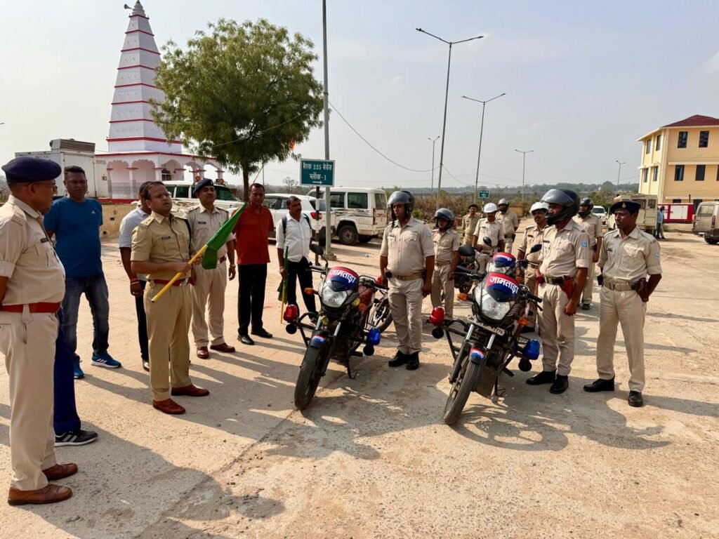 जामताड़ा में अब अपराधियों की खैर नहीं: एसपी एहतेशाम वकारिब ने की “टाइगर मोबाइल” टीम की तैनाती, अपराध और अपराधियों पर पुलिस की पैनी नजर…