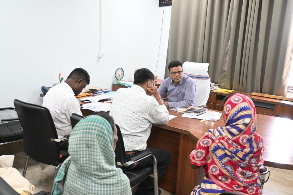 गोविंदपुर के 150 परिवारों ने लगाई बेदखल होने से बचाने की गुहार…