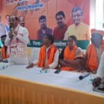 रघुवर दास का कार्यकर्ताओं को संबोधन : सड़कें किसी की जागीर नहीं, तुष्टिकरण की राजनीति कर रही हेमन्त सरकार