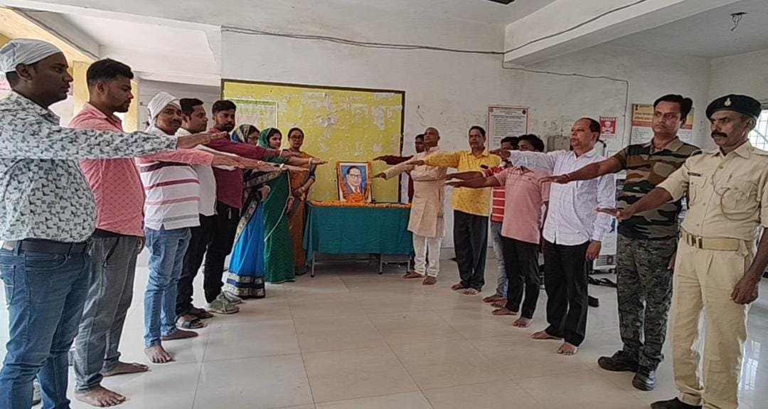 इसीएल मुगमा एरिया एवं एग्यारकुंड प्रखंड सह अंचल कार्यालय में मनाया गया संविधान निर्माता डॉक्टर भीमराव अंबेडकर जयंती…