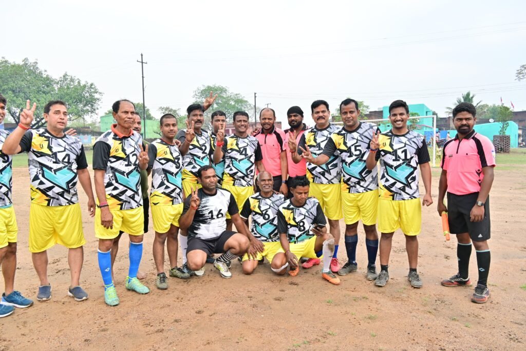 पहली बैसाख पर मैत्री फुटबॉल टूर्नामेंट: सांसद-11 और विधायक-11 के बीच रोमांचक भिड़ंत…