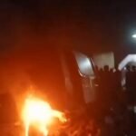 अवैध कोयला लदे वाहन में आक्रोशित लोगों ने लगायी आग, पुलिस से नोक-झोंक…