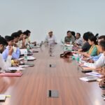 डीडीसी ने की अबुआ आवास व पीएम आवास योजना की समीक्षा..धीमी प्रगति पर जताई कड़ी नाराजगी..आवास पूरा कराने के लिए बीडीओ को दिया लक्ष्य…