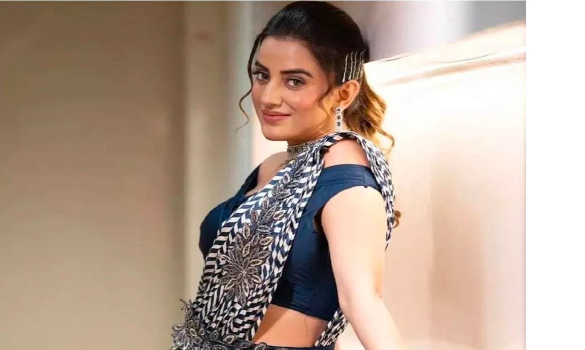भोजपुरी एक्ट्रेस अक्षरा सिंह को कोर्ट ने भेजा नोटिस, पैसे लेकर कार्यक्रम नहीं करने का है आरोप…