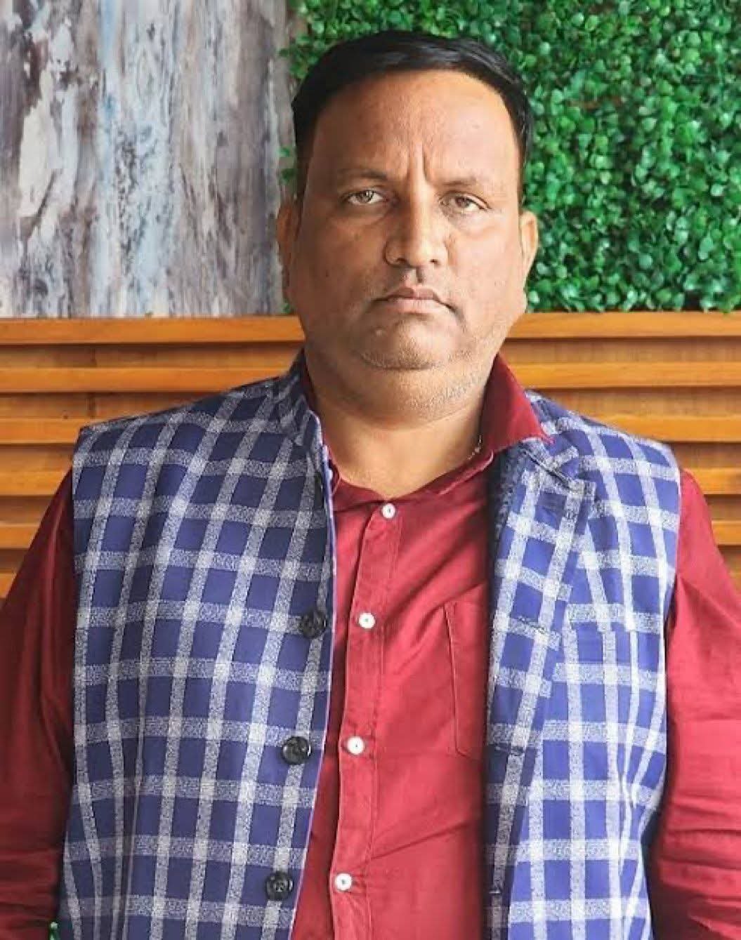 जमशेदपुर में करणी सेना के राष्ट्रीय उपाध्यक्ष विनय सिंह की गोली मारकर हत्या, रोड जाम…