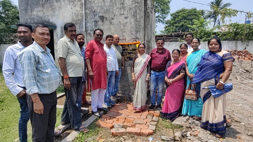 निरसा विधानसभा क्षेत्रों में चार विद्यालय में विधायक अरुप चटर्जी ने नए भवन व शौचालय निर्माण का किया शिलान्यास…
