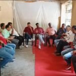 पत्रकारों से मारपीट मामले में कांग्रेस नेता राशिद और उनके पुत्र पर कार्रवाई नहीं होने से नाराज पत्रकारों की हुई बैठक…धनबाद प्रेस क्लब के नेतृत्व में 24 अप्रैल को समाहरणालय के समक्ष विशाल धरना और विरोध प्रदर्शन का लिया गया निर्णय..