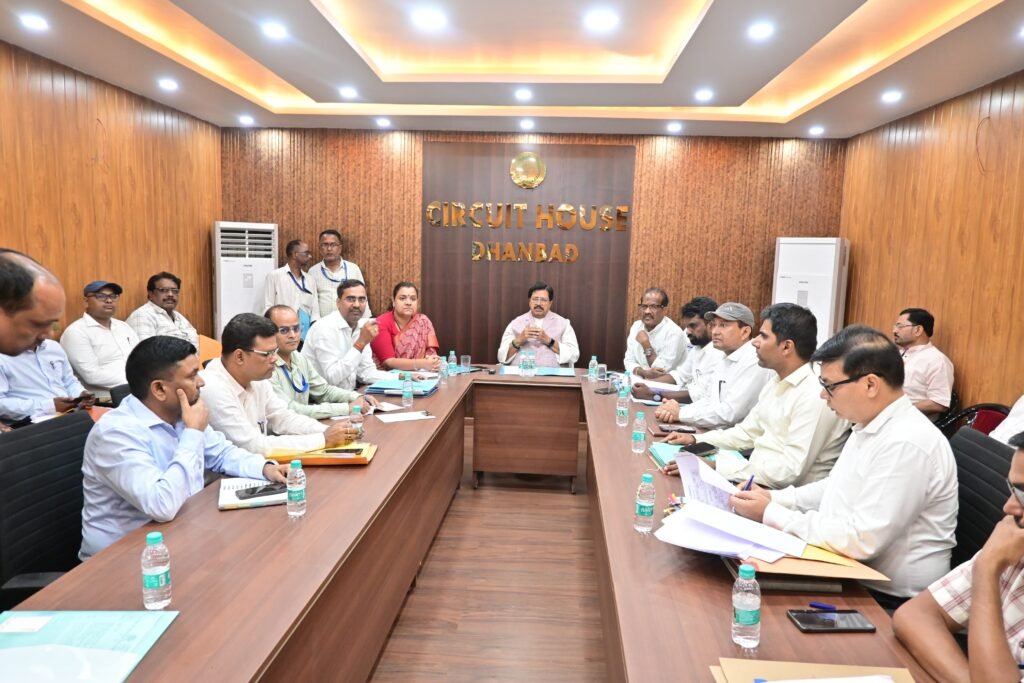 पर्यावरण एवं प्रदूषण नियंत्रण समिति ने सर्किट हाउस में की बैठक….