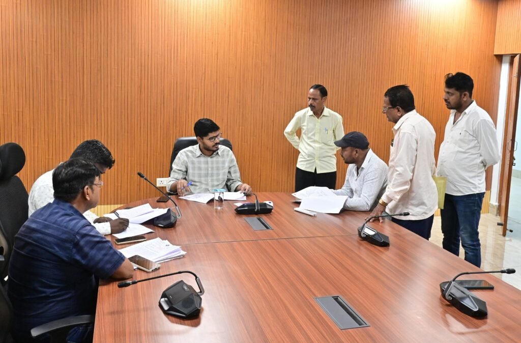 जालसाजी कर एलआईसी पॉलिसी से रुपए गबन करने की शिकायत…