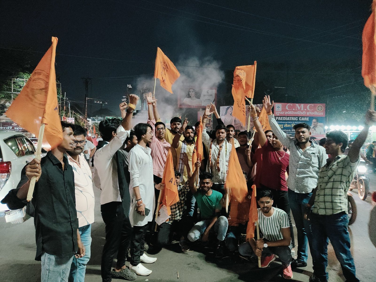 पहलगाम में आतंकी हमले का विरोध, फूंका पुतला…