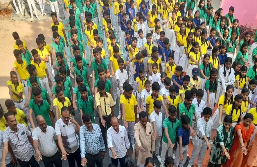 सिंदरी मदर टेरेसा उच्च विद्यालय में पृथ्वी दिवस सप्ताह के अवसर पर एक भाषण प्रतियोगिता का आयोजन किया गया…