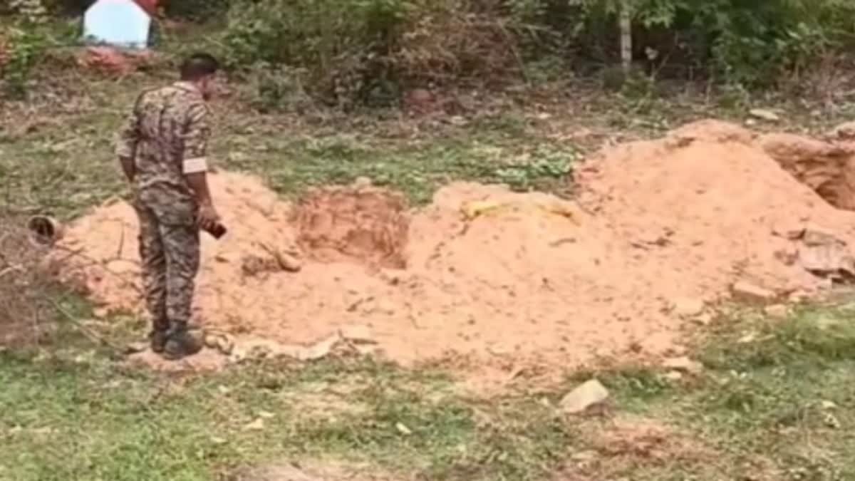 धनबाद में कब्र से पांच शव गायब, जांच में जुटी पुलिस…