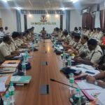 धनबाद SSP ने कहा.. ऑर्गेनाइज्ड क्राईम के खिलाफ कार्रवाई से अपराधियों के हौंसले हुए पस्त,अब प्रिंस खान गैंग को नहीं मिल रहा है लोकल सपोर्ट…धनबाद में दो महिला पाक नागरिक लंबी अवधि की वीजा पर रह रहीं है.. इन्हें सरकार के आदेश से किया जाएगा डिपोर्ट…