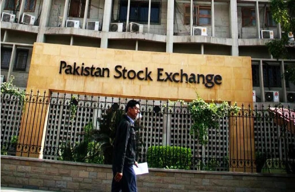 भारत के एक्शन से थर्राया पाकिस्तान, 7 दिन में 70,000 करोड़ का झटका…